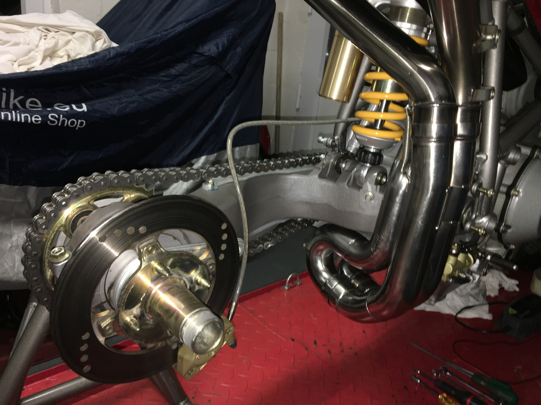 3928E44D-6AAF-4C63-A76F-369FA6C079BE