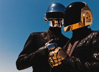 1614079347509856-daft-punk-si-sciolgono-lofficielitalia.jpg