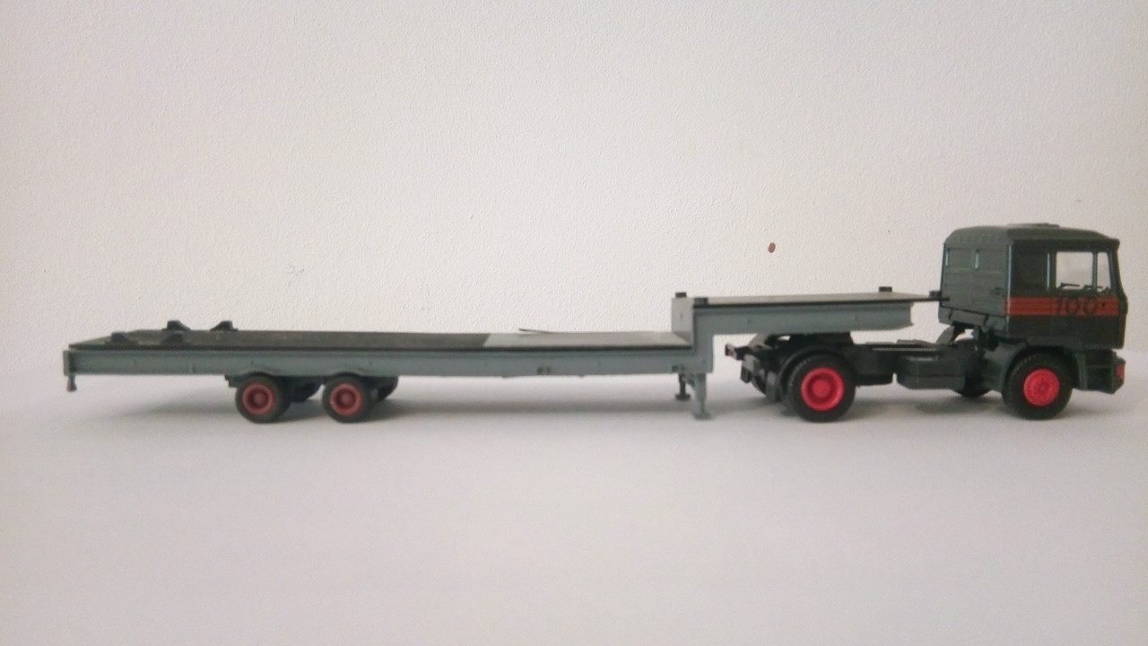 Mach (9367)