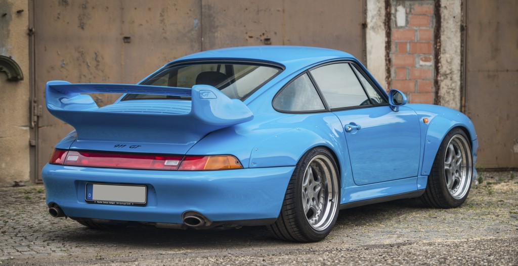 Porsche-911 GT2 (993)