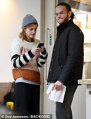 emmawatson-photogallery.blogspot.com (13)