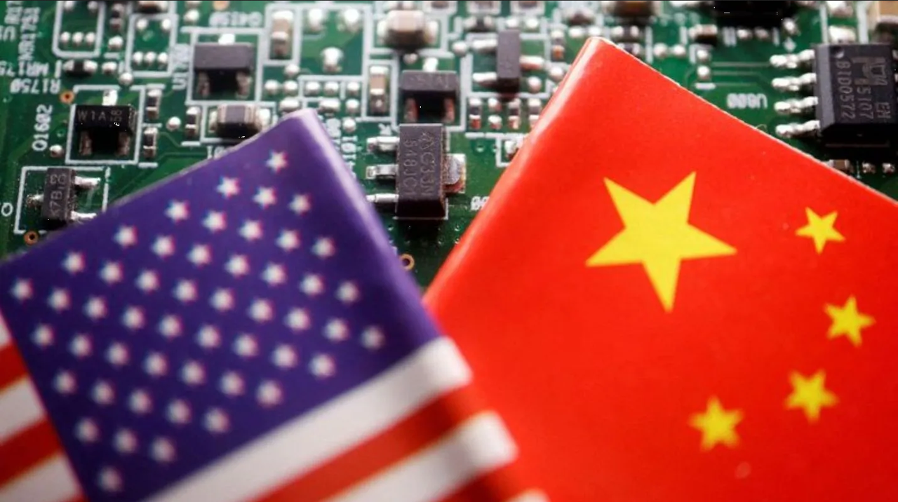 Estados Unidos impone restricciones a China para exportar chips