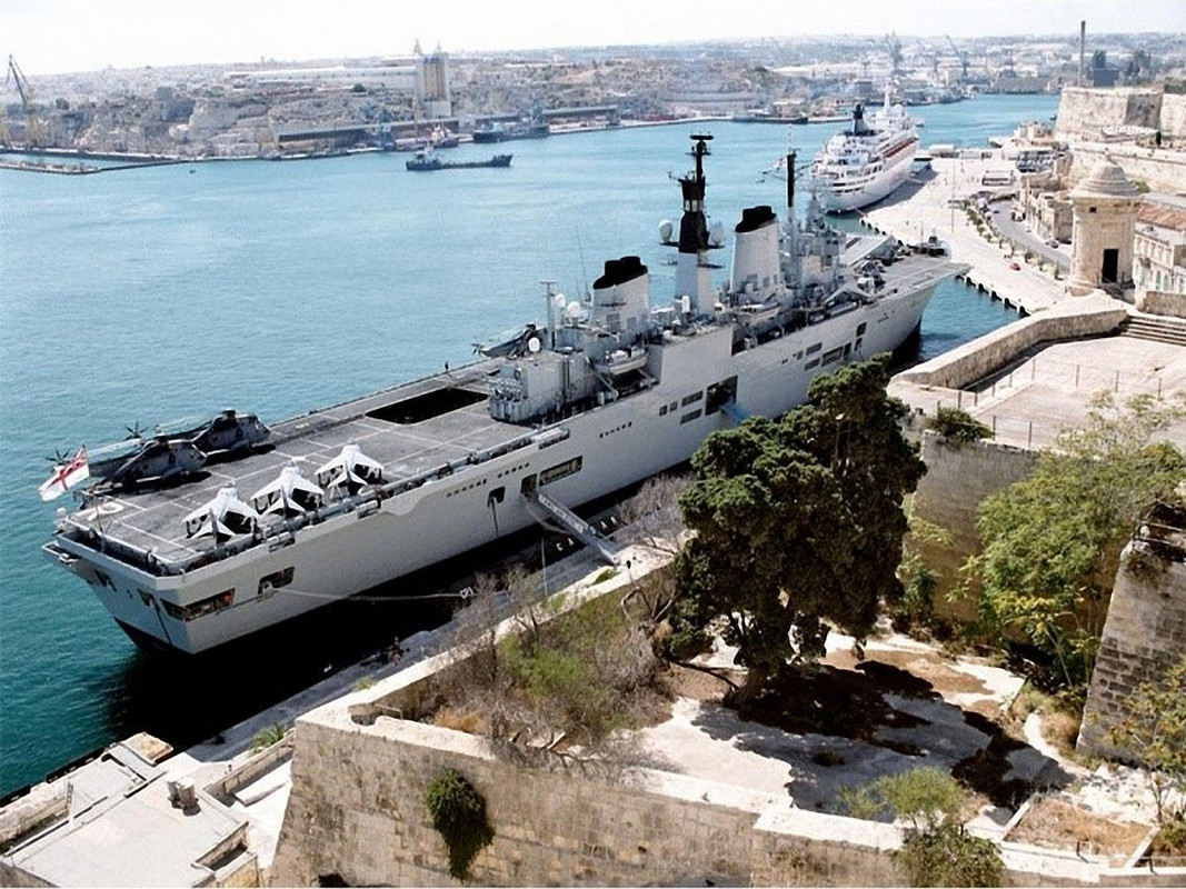 Ark Royal (R.07)-26
