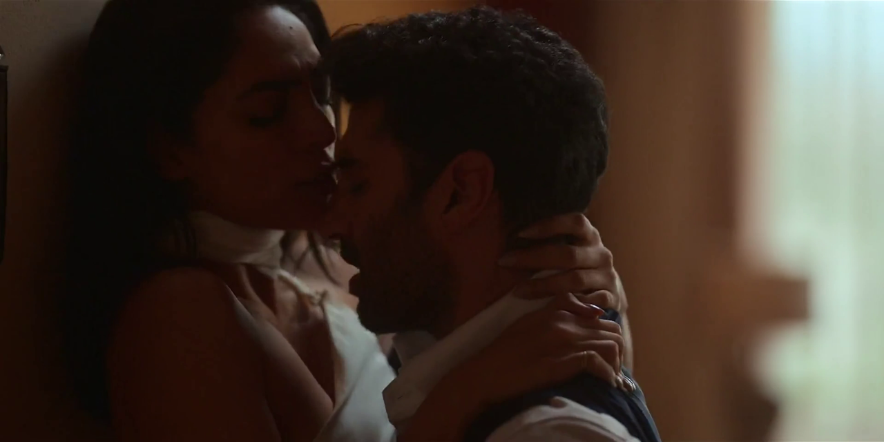 vlcsnap-2023-11-05-04h03m00s789