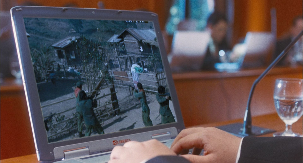 Born to Fight (2004) (1080p BluRay x265 HEVC 10bit EAC3 5.1 Thai + English SAMPA) [QxR]