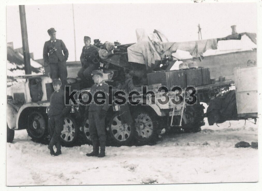 Foto Panzer Halbkette mit 3,7cm Flak Artillerie Geschütz Selbstfahrlafette WL