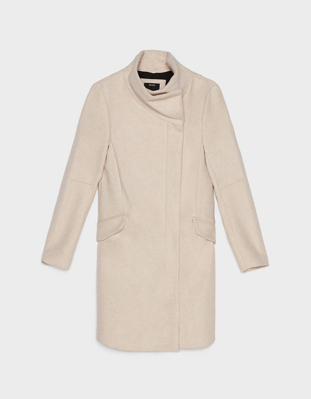 Bershka vuneni kaput sa visokim okovratnikom