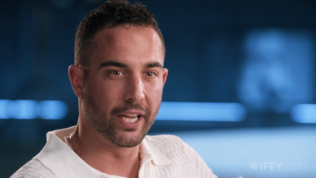 Andi Avalon And Joey - Curvy Hotwife Takes Massive BBC - WIFEY.mp4.0001