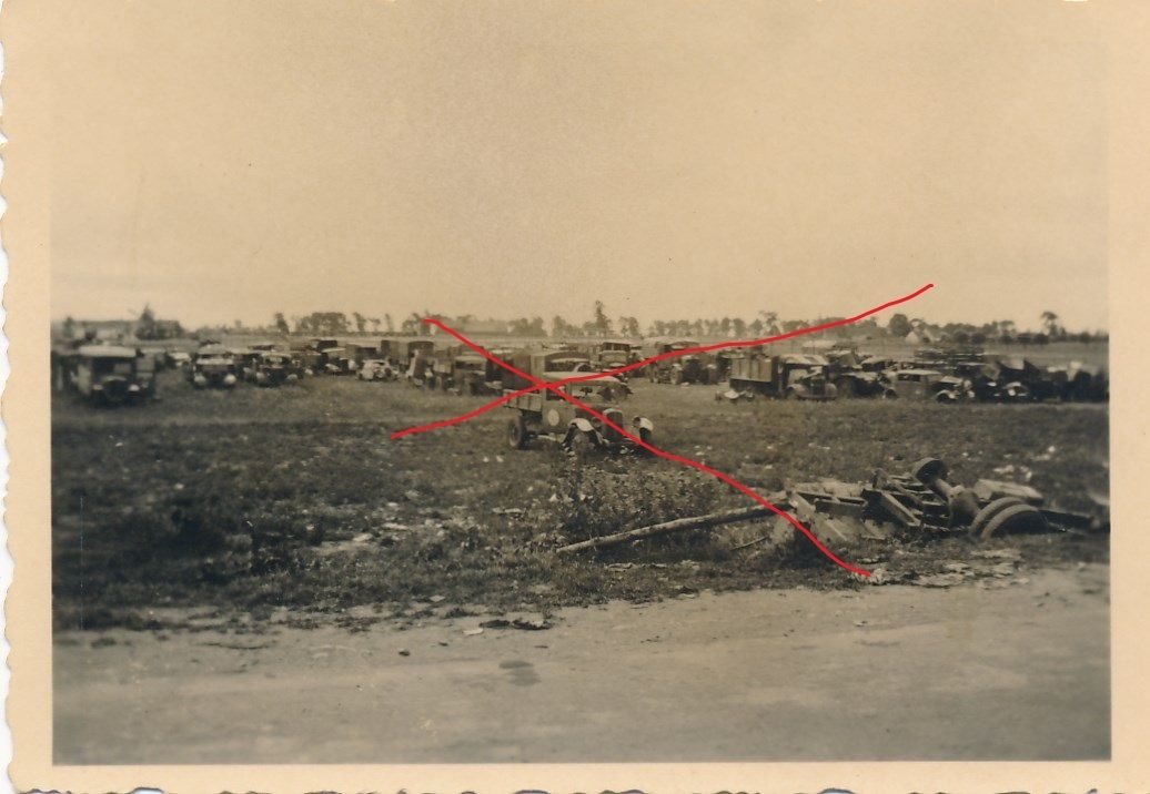 Foto 2. Weltkrieg Dünkirchen Verlassene Auto Vor