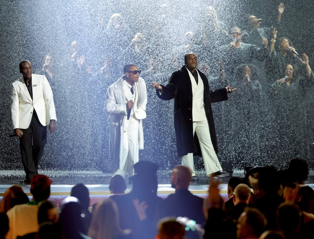 Clipse_and_Pharrell_Williams_performing_at_the_68th_Annual_GRAMMY_Awards_(3)