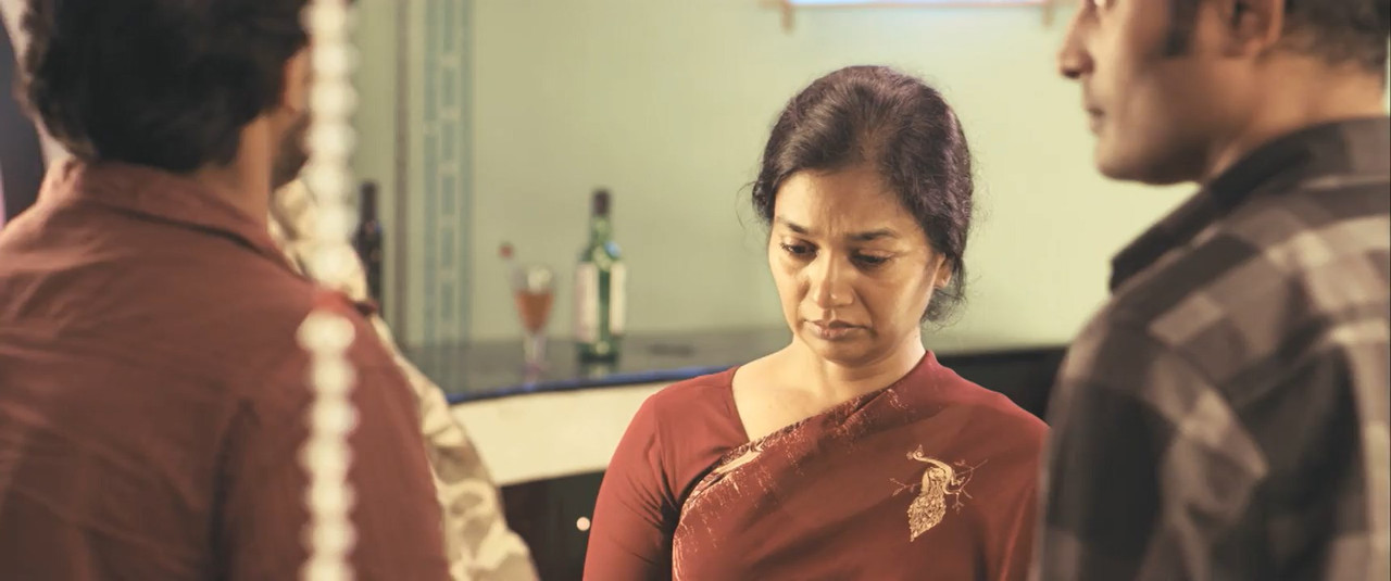 Moodar Koodam 2013 WebRip [Tamil] 480p, 720p ESub Screenshot