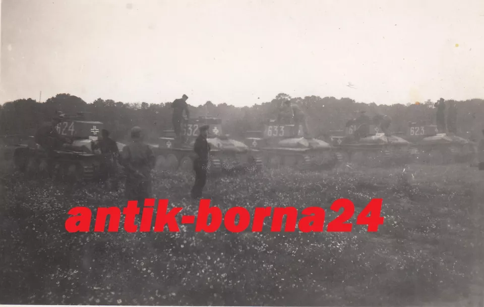 Foto WH Soldat Panzer Tank Pz.Kpfw. 38 (t) Flandern Belgien Einsatz 1940 #129 (1)