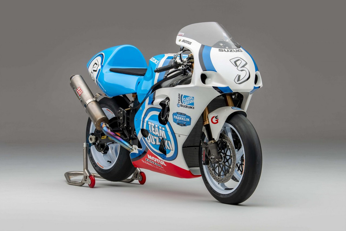 Team Classic Suzuki выкатили обновленный Suzuki GSX-R750 SRAD 1996