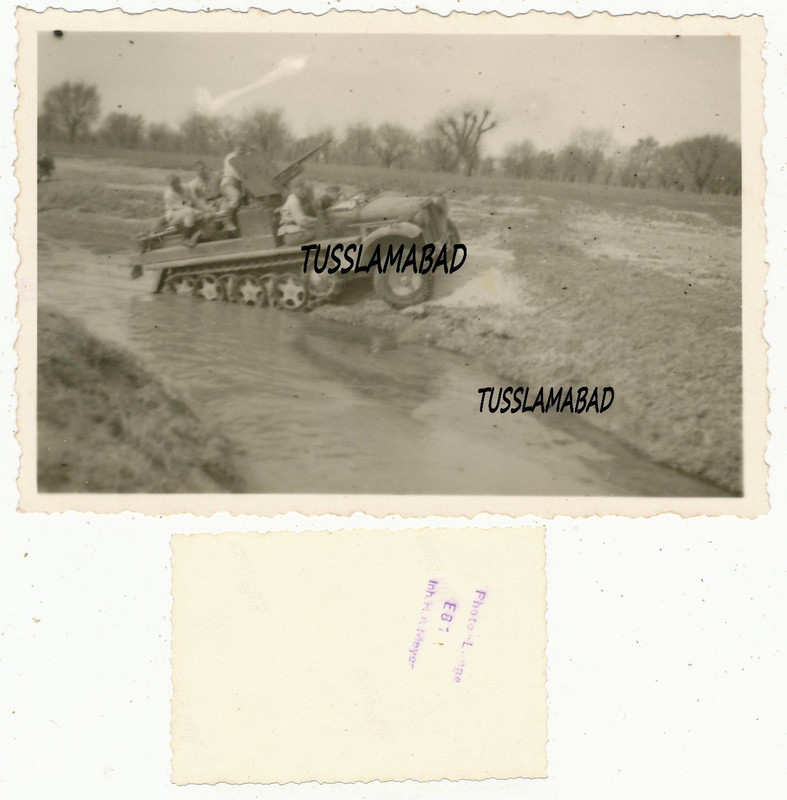 Kettenfahrzeug Halbkette mit Kanone Geschütz Pak