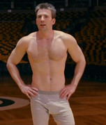 Chris-Evans-superficial-guys-237