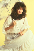 Valerie-Bertinelli-b26