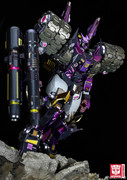 Kuro-Kara-Kuri-IDW-Tarn-Limited-Burst-Version-05