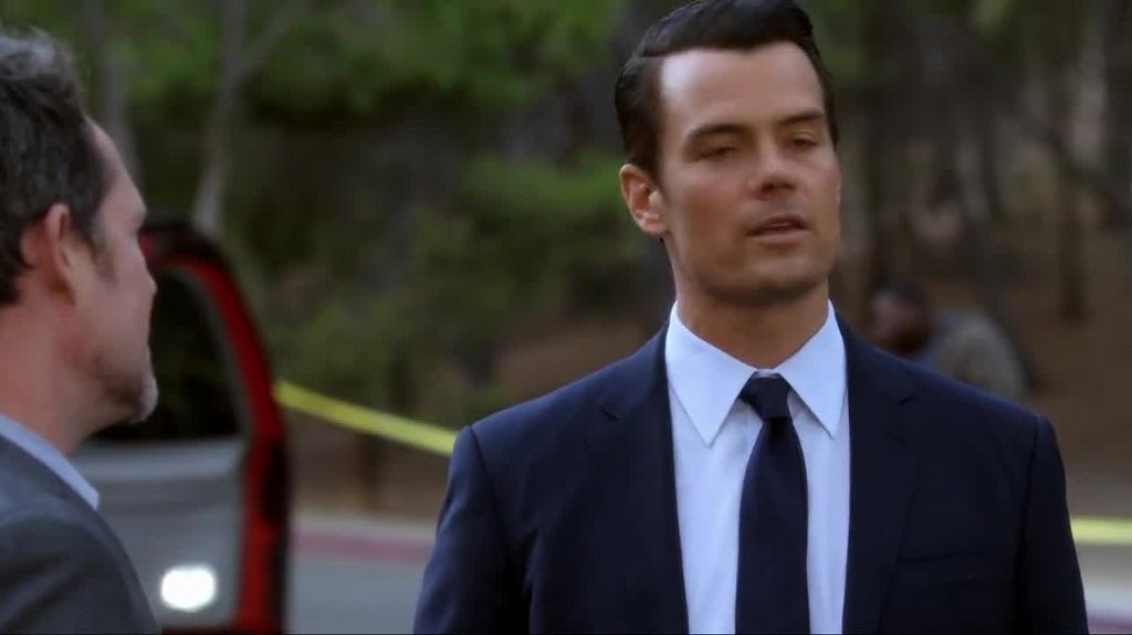 [Image: eg9shawl1q79.jpg]