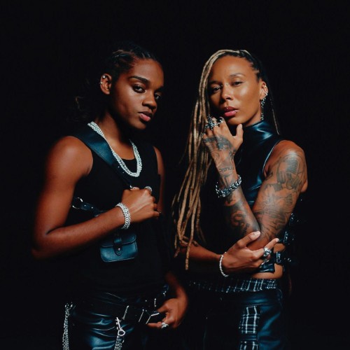 Lycinais-Jean-Ft-Elona-Position-SINGLE-W