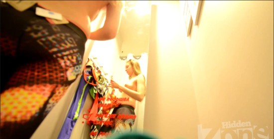 [Image: Voyeur59445100614.jpg]
