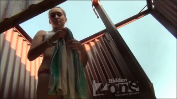 [Image: Voyeur38615133736.jpg]