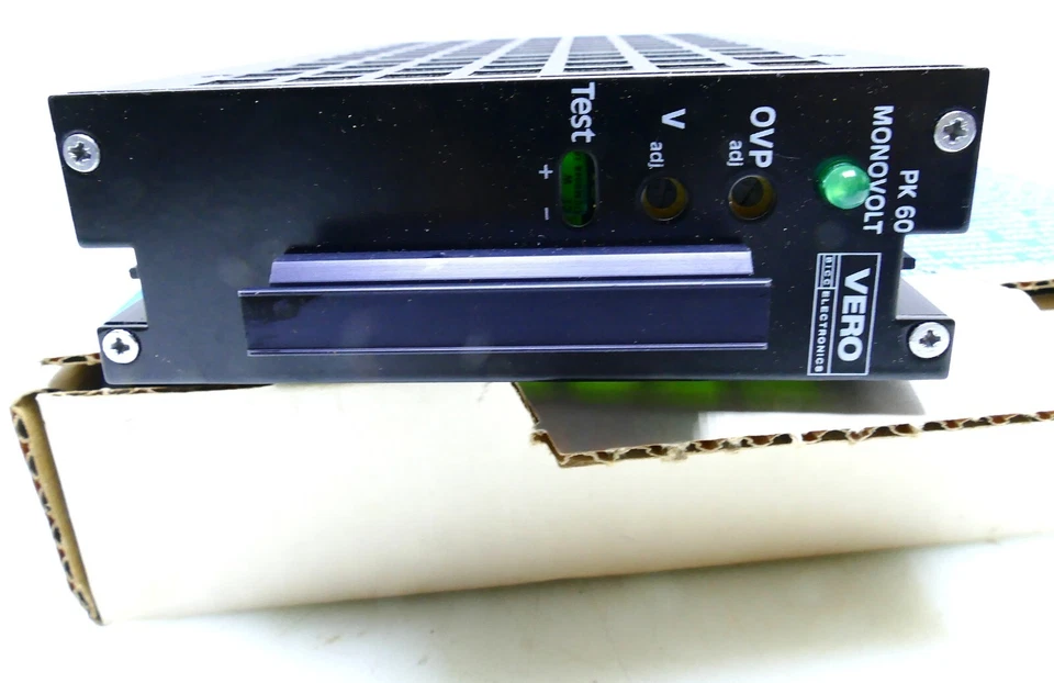 VERO Monovolt PK60 Frontansicht Anzeige und Bedienelemente