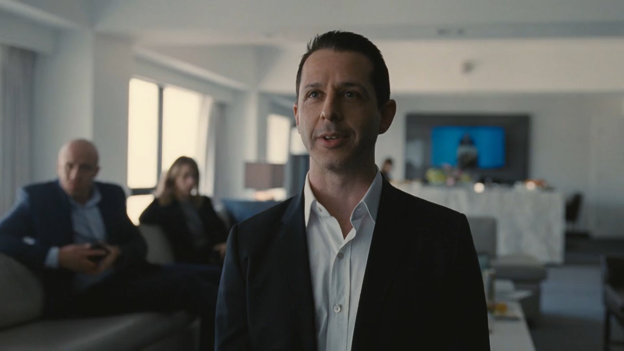 Succession 2021 BluRay Season 3 [Hindi + Tamil + Telugu + Kannada + English] 480p 720p ESub Screenshot