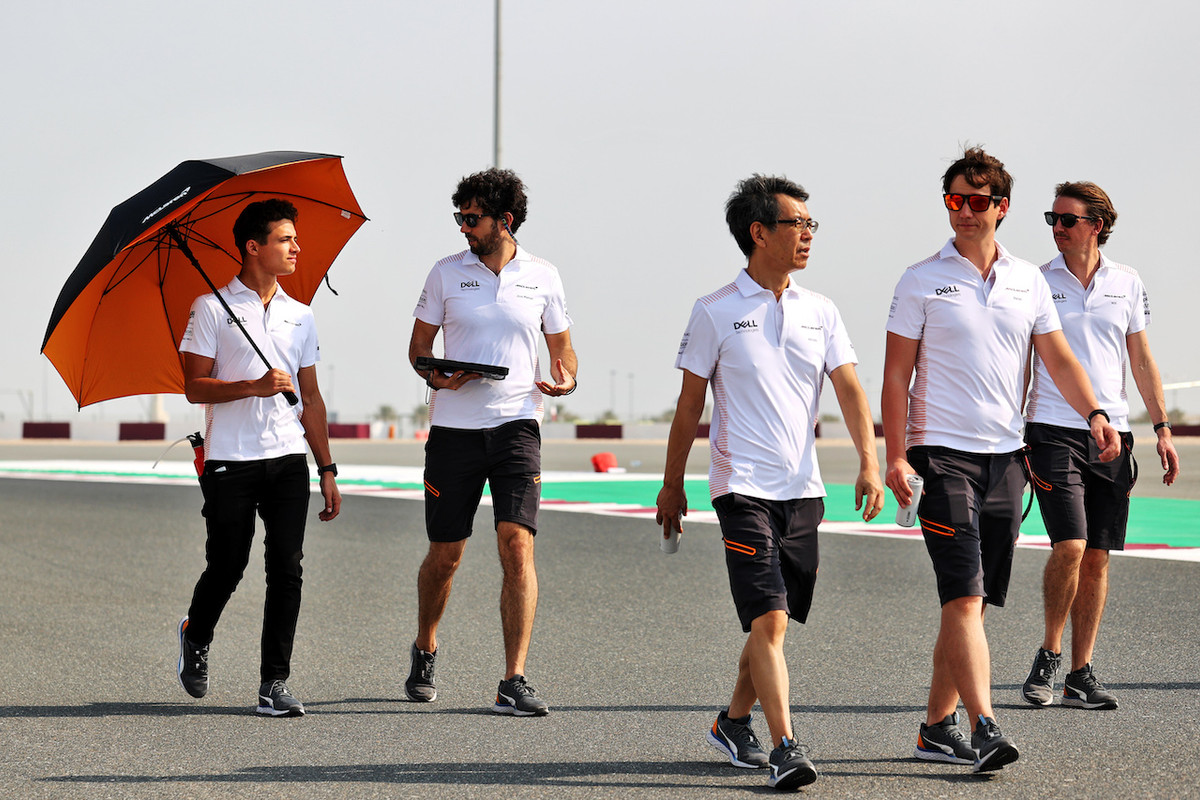 [Imagen: f1-gp-qatar-giovedi-track-walk-149.jpg]