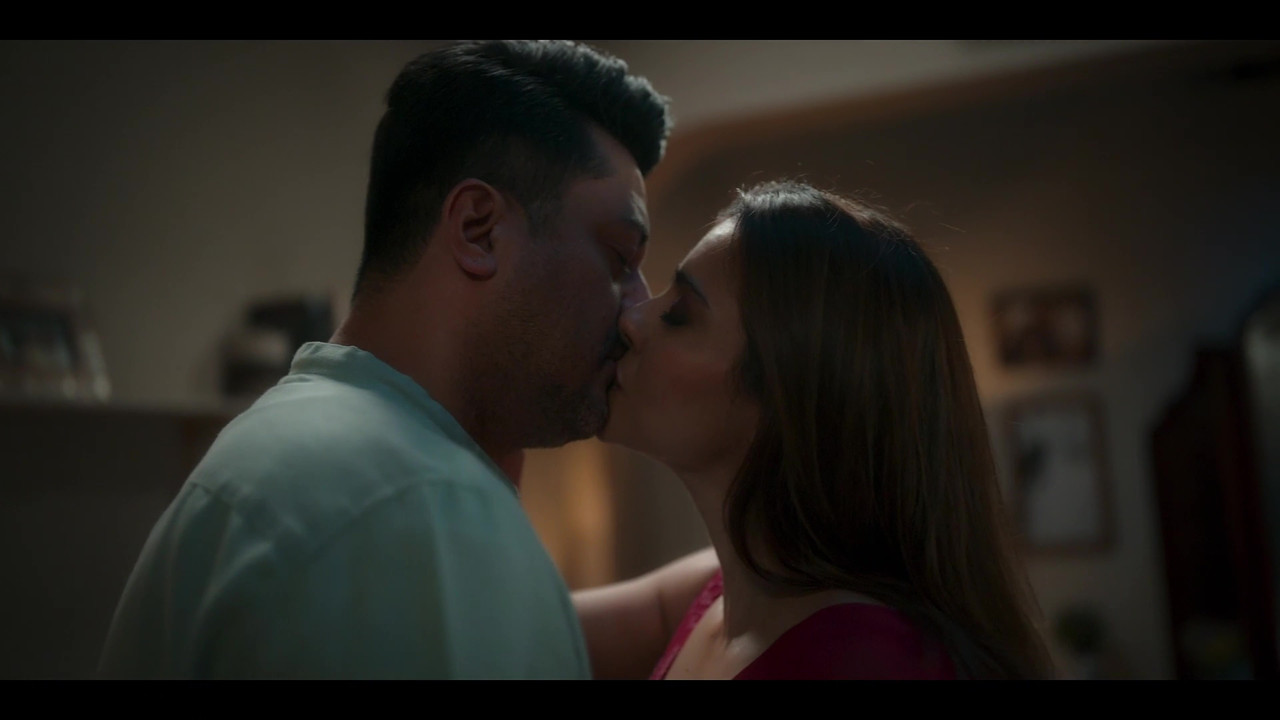 MILF Kajol Horny LipLock Big Busty Milk Tanker Boobs Exposing Cleavage