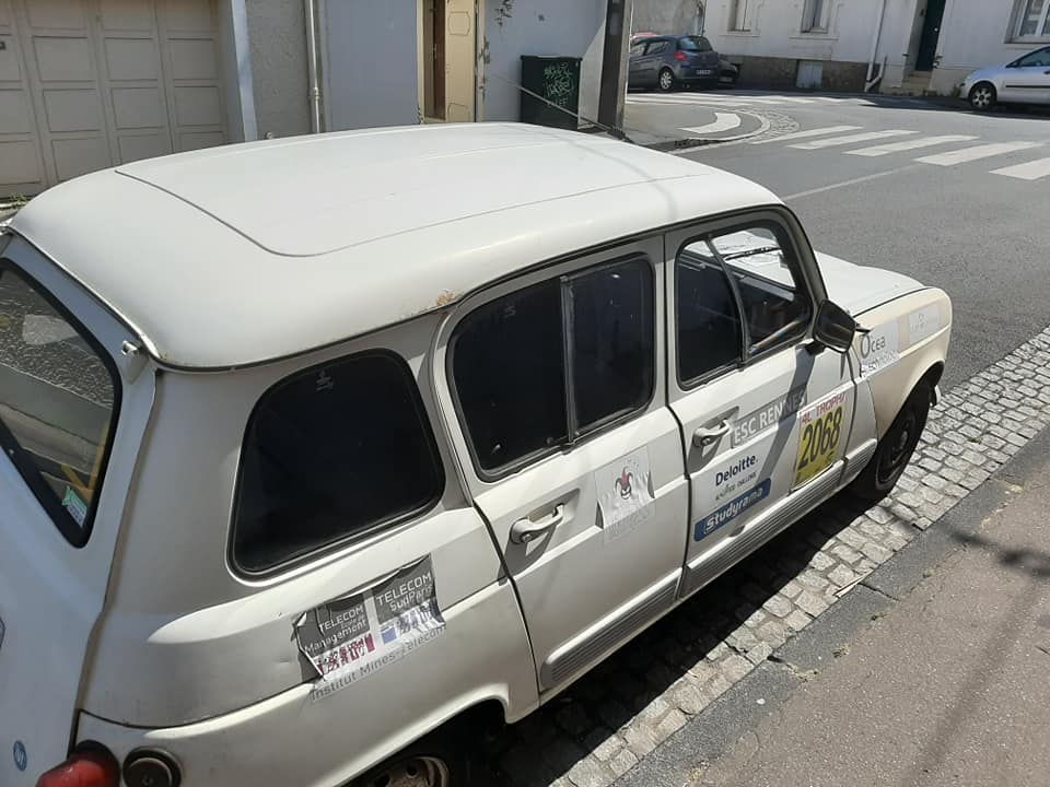 63ECE560-3E0B-44B3-82DE-AE5E3C7AC4F6