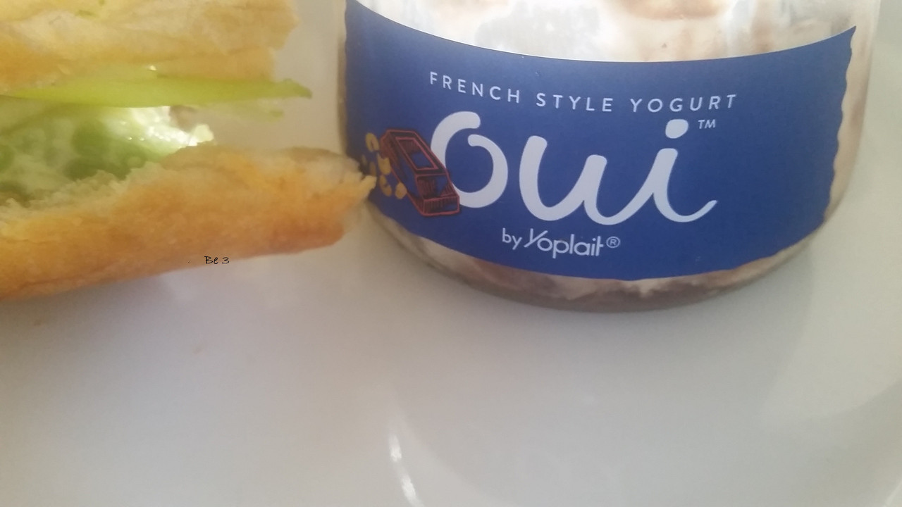[Image: Oui.jpg]
