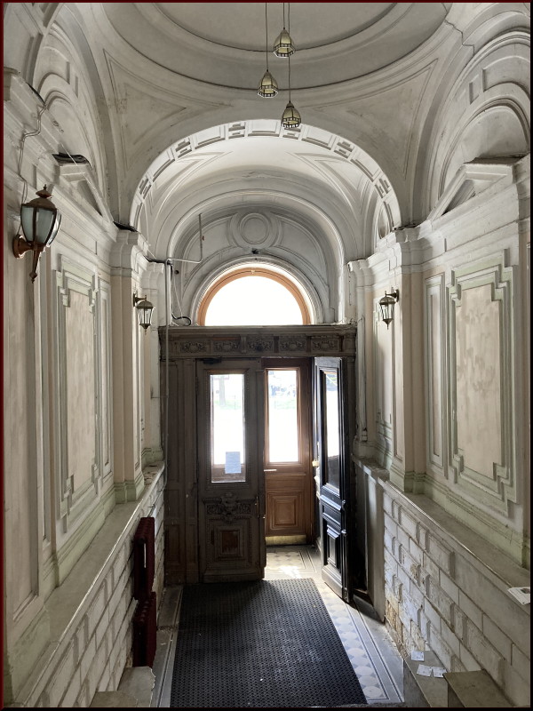 https://i.postimg.cc/nr8MqhL4/108.jpg