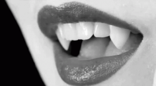 fangs-lips