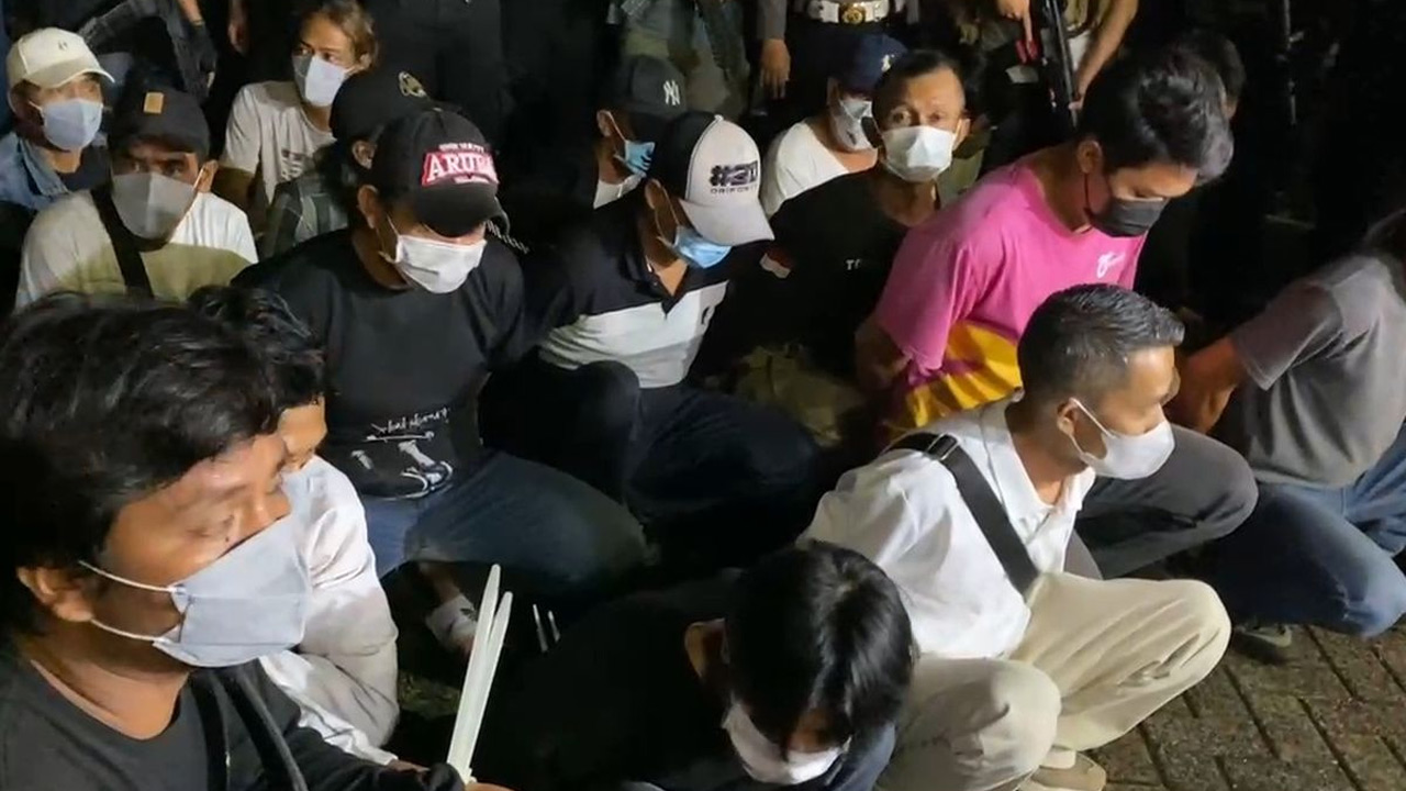 Penangkapan 22 Anggota FBR dan GRIB Jaya di Jakarta Barat atas Kasus Pemalakan Pedagang