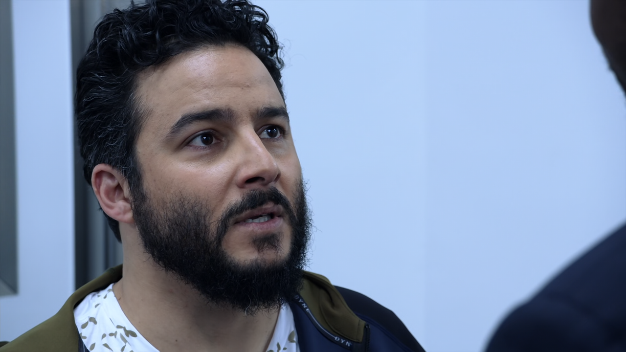 Blindspot.S03E16.Artful.Dodge.1080p.10bit.BluRay.AAC5.1.HEVC-Vyndros.mkv_snapshot_03.43_[2020.12.26_