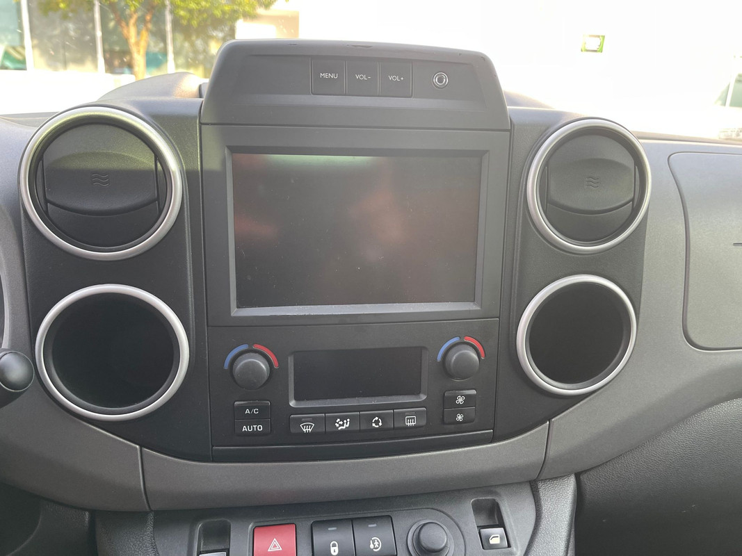 863f8cdb-781c-401a-8a07-882f26c11d3d