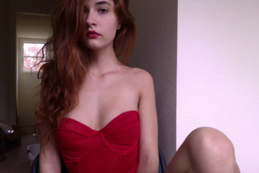 [Image: Hot-Redhead-226.jpg]