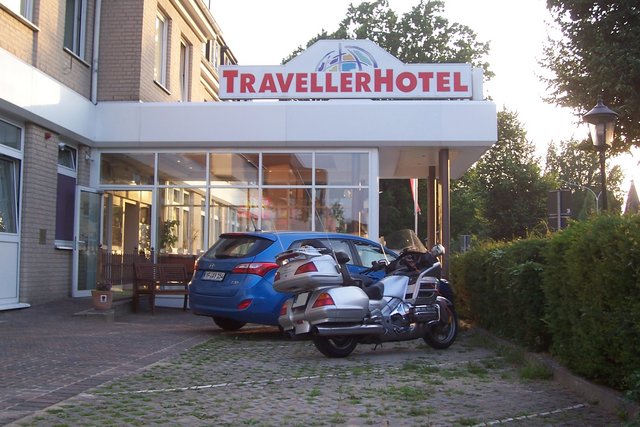 D-a-06-Hotel.jpg