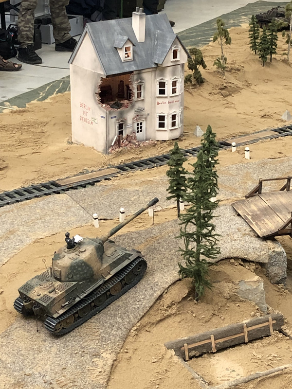 D8369CB9-33C9-4B89-86CA-701E12C8D526