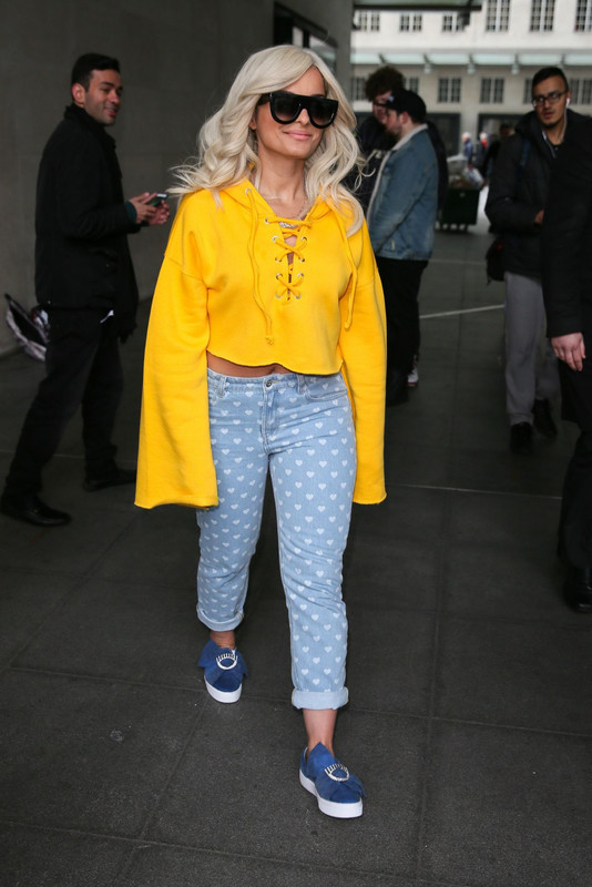 bebe-rexha-leaves-bbc-radio-1-in-london-01-30-2017_8
