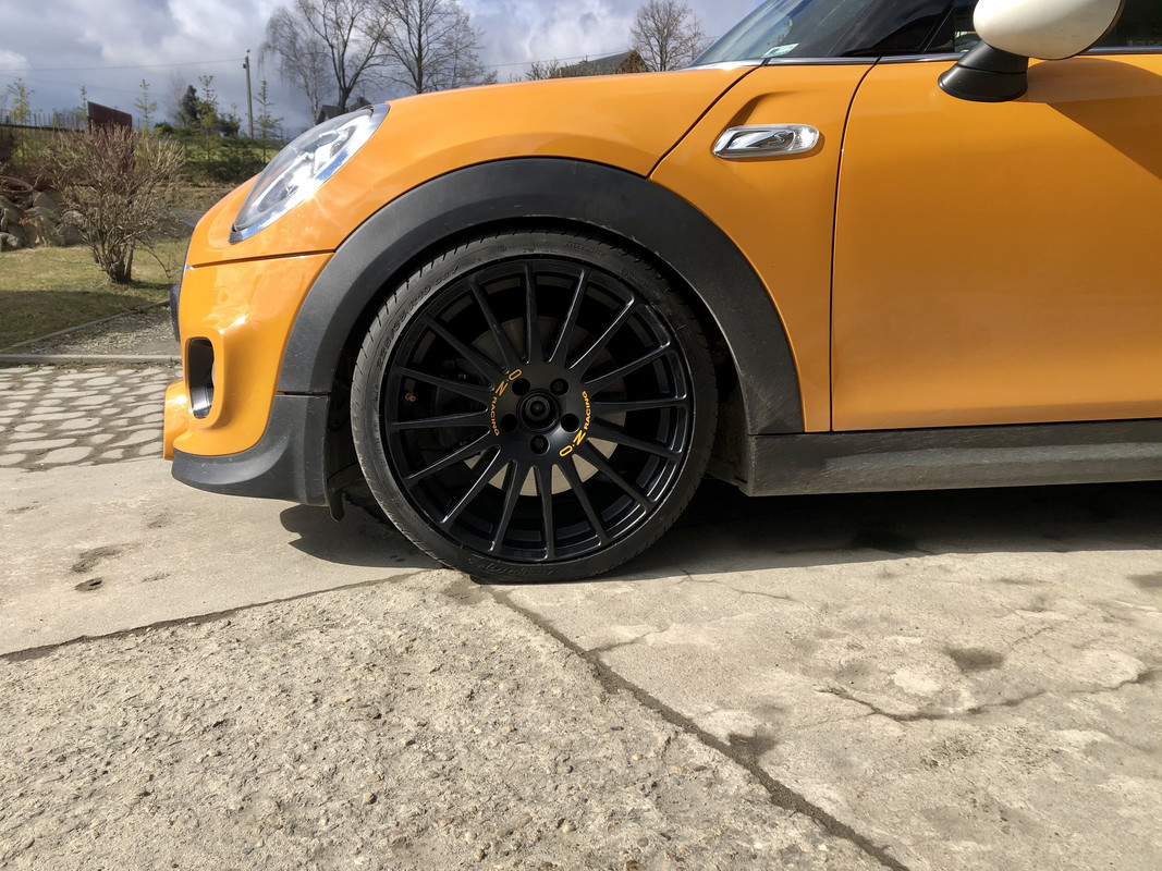 CD0403F7-9B61-44C8-A354-46B02D23669B