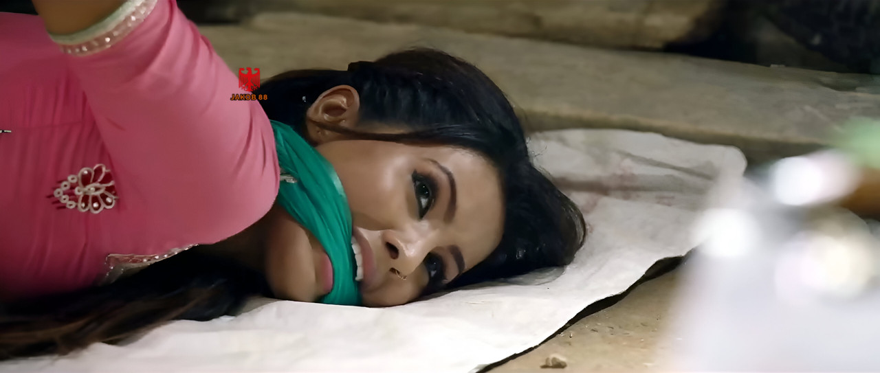 Geeta Basra 5 - Lock 2016