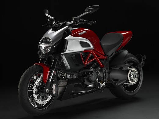 Ducati отзывает же обратно на завод немного своих мотоциклов моделей Multistrada и Diavel