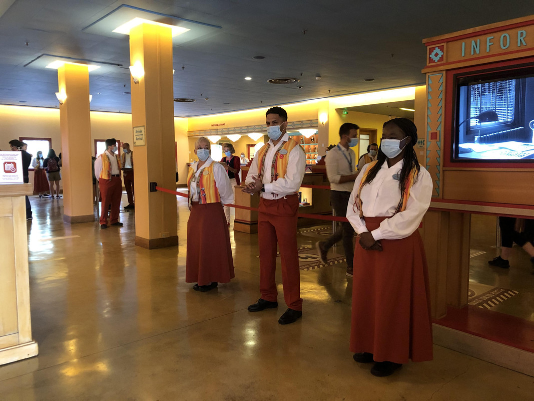 Disney's Hotel Santa Fe (5) (2)