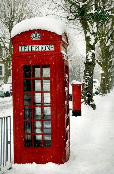 redphonepostboxholly.jpg