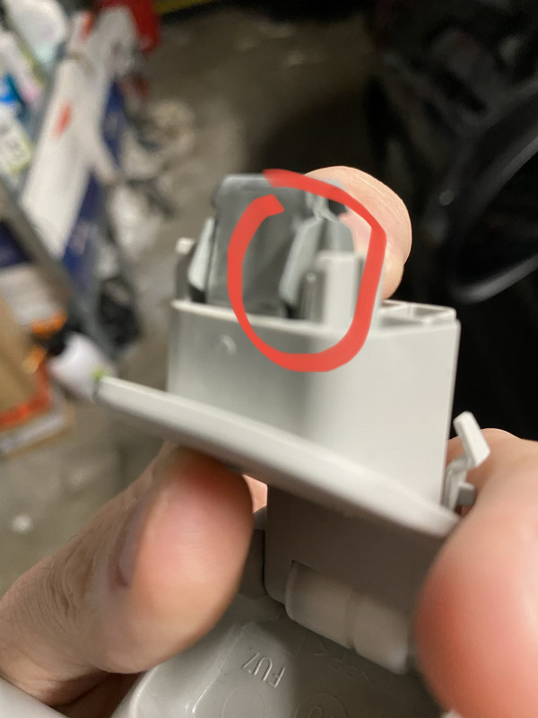 E86609EF-9AE0-4277-8619-D1C97B62E546