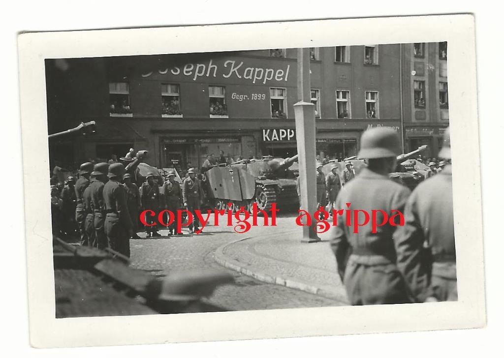 Sturmgeschütz III mit Kastenblende Tigerhai2