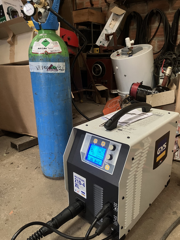 12ABE90B-A801-4DB3-833B-E80B07AA7438