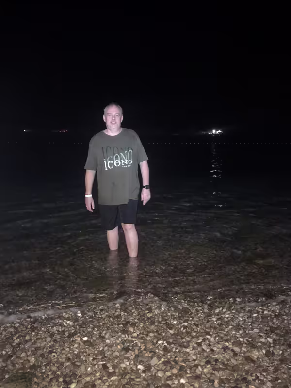 33834E22-59B8-4A04-9C07-E05D1FD06481