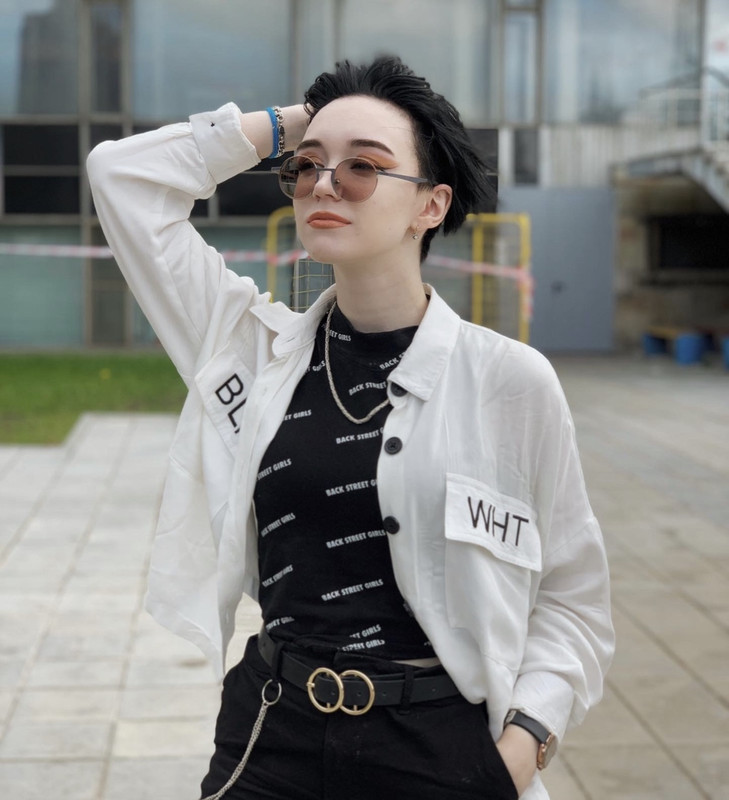 ADFF956D-50DF-4125-9DFE-1E844E553773